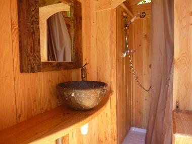 Chalet �/en/au AUPS (Var)ou appartement ou maison de vacances