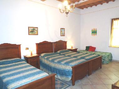 Maison de vacances /en/au Orentano (Lucca)ou appartement ou maison de vacances