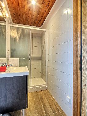 Maison de vacances /en/au Dolenji Krnicari (Istarska)ou appartement ou maison de vacances