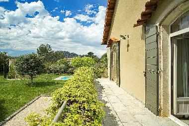 Maison de vacances �/en/au Eygali�res  (Bouches-du-Rh�ne)ou appartement ou maison de vacances