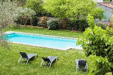 Maison de vacances �/en/au Eygali�res  (Bouches-du-Rh�ne)ou appartement ou maison de vacances