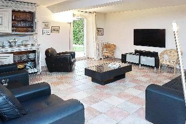Maison de vacances �/en/au Eygali�res  (Bouches-du-Rh�ne)ou appartement ou maison de vacances