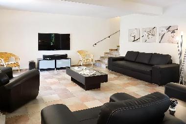 Maison de vacances �/en/au Eygali�res  (Bouches-du-Rh�ne)ou appartement ou maison de vacances