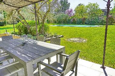 Maison de vacances �/en/au Eygali�res  (Bouches-du-Rh�ne)ou appartement ou maison de vacances