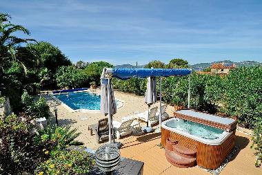 Maison de vacances �/en/au Giens (Var)ou appartement ou maison de vacances