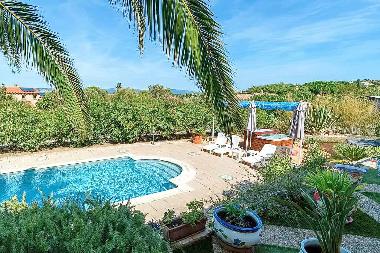 Maison de vacances �/en/au Giens (Var)ou appartement ou maison de vacances