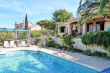 Maison de vacances �/en/au Giens (Var)ou appartement ou maison de vacances