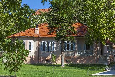 Villa �/en/au Sinj (Splitsko-Dalmatinska)ou appartement ou maison de vacances