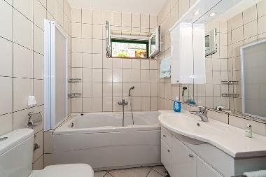 Villa /en/au Dugi Rat (Splitsko-Dalmatinska)ou appartement ou maison de vacances