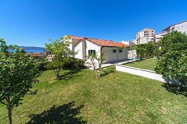 Villa /en/au Dugi Rat (Splitsko-Dalmatinska)ou appartement ou maison de vacances