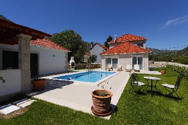 Villa /en/au upa (Splitsko-Dalmatinska)ou appartement ou maison de vacances