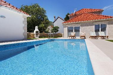 Villa /en/au upa (Splitsko-Dalmatinska)ou appartement ou maison de vacances