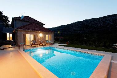 Villa /en/au upa (Splitsko-Dalmatinska)ou appartement ou maison de vacances