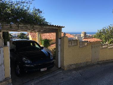 PARKING INTERIEUR FERME