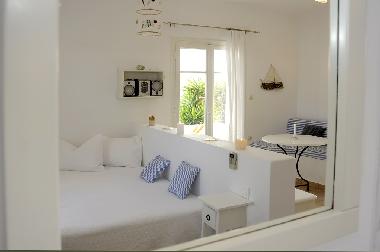 Chambre avec petit d�jeuner �/en/au Milos (Kyklades)ou appartement ou maison de vacances
