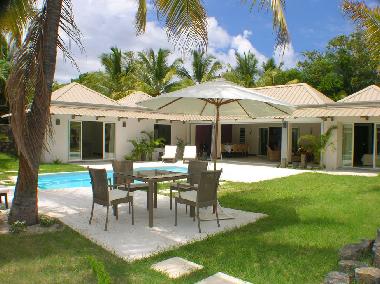 Maison de vacances /en/au Wolmar (Flacq)ou appartement ou maison de vacances