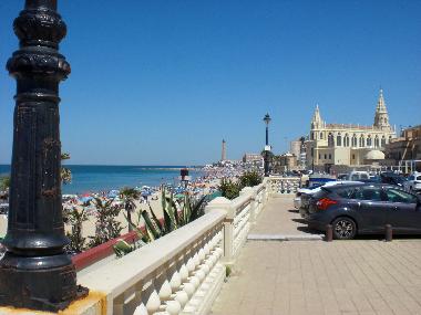 La plage de Regla, � seulement 5 minutes � pied de la maison.