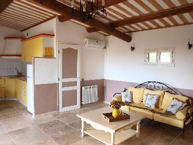 Maison de vacances �/en/au villars (Vaucluse)ou appartement ou maison de vacances
