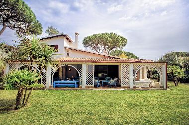 Maison de vacances /en/au Santa Margherita di PULA (Cagliari)ou appartement ou maison de vacances