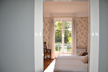 Palais / Chteau /en/au La Pacaudiere (Loire)ou appartement ou maison de vacances