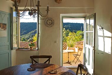 Maison de vacances /en/au Vailhan (Hrault)ou appartement ou maison de vacances