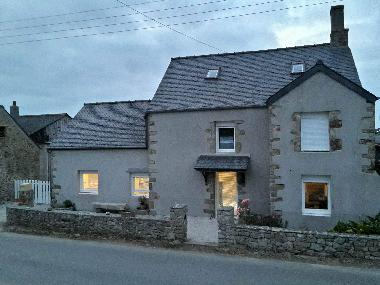 Face avant de la maison (ct rue)