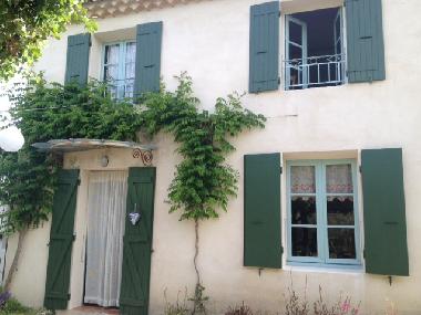 Maison de vacances /en/au St Pierre de Vassols (Vaucluse)ou appartement ou maison de vacances