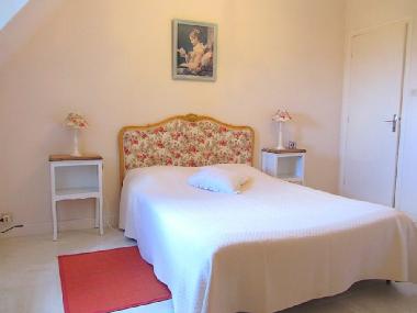 chambre avec lit 2 personnes