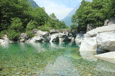 Chalet �/en/au porlezza (Como)ou appartement ou maison de vacances