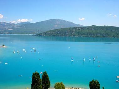 Maison de vacances �/en/au Aups (Var)ou appartement ou maison de vacances