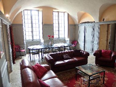 Palais / Chteau /en/au Sainte Colombe (Cte-d