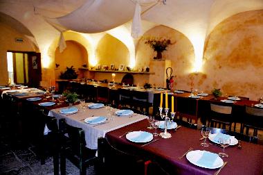 Palais / Chteau /en/au Sainte Colombe (Cte-d