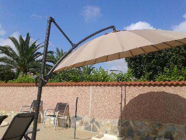 parasol gd format a la piscine