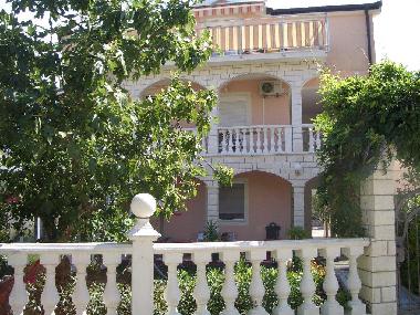 Maison de vacances /en/au Rogoznica (Sibensko-Kninska)ou appartement ou maison de vacances