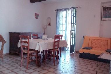 Maison de vacances �/en/au Malaucene (Vaucluse)ou appartement ou maison de vacances