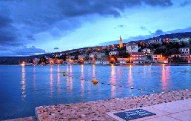 Maison de vacances �/en/au Jadranovo (Primorsko-Goranska)ou appartement ou maison de vacances