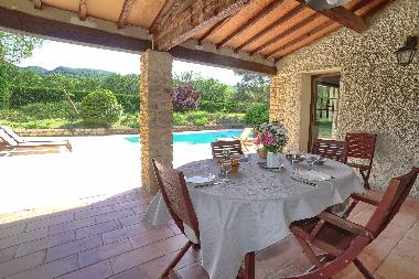 Maison de vacances /en/au Mnerbes (Vaucluse)ou appartement ou maison de vacances