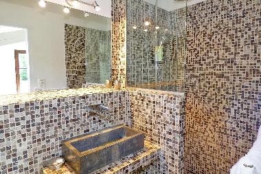 Maison de vacances /en/au Mnerbes (Vaucluse)ou appartement ou maison de vacances