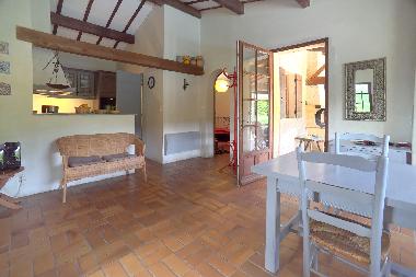 Maison de vacances /en/au Mnerbes (Vaucluse)ou appartement ou maison de vacances