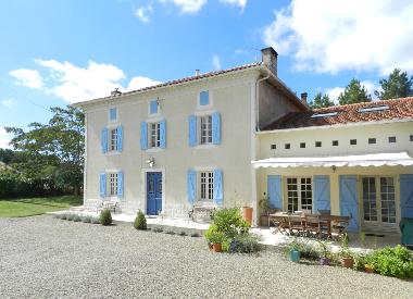 Maison de vacances /en/au Ste-Colombe (Landes)ou appartement ou maison de vacances