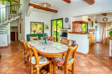 Maison de vacances �/en/au M�rindol (Vaucluse)ou appartement ou maison de vacances