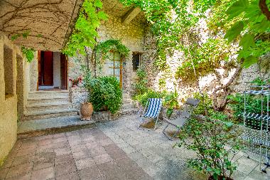 Maison de vacances �/en/au M�rindol (Vaucluse)ou appartement ou maison de vacances