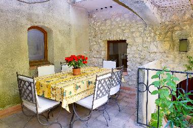 Maison de vacances �/en/au M�rindol (Vaucluse)ou appartement ou maison de vacances