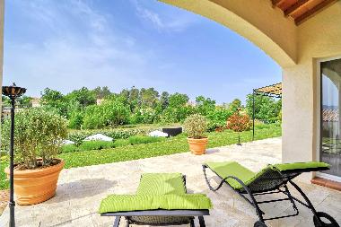 Maison de vacances �/en/au Pourri�res (Var)ou appartement ou maison de vacances