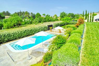 Maison de vacances �/en/au Pourri�res (Var)ou appartement ou maison de vacances