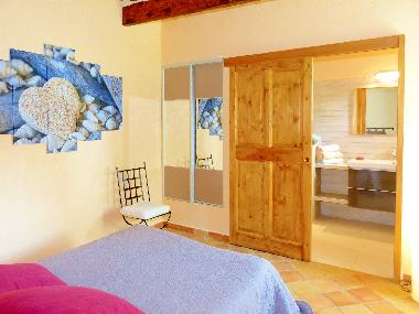 Maison de vacances /en/au Roussillon (Vaucluse)ou appartement ou maison de vacances