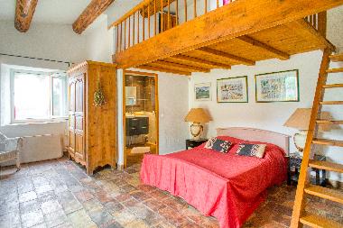 Maison de vacances �/en/au Roussillon (Vaucluse)ou appartement ou maison de vacances