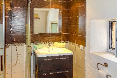 Maison de vacances �/en/au Roussillon (Vaucluse)ou appartement ou maison de vacances