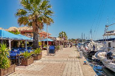 Appartement de vacances /en/au Saint-Raphael (Var)ou appartement ou maison de vacances