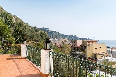 Maison de vacances /en/au Giardini-Naxos (Messina)ou appartement ou maison de vacances